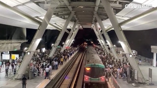 Coldplay演唱高捷2天疏運56萬人　首日花86分鐘破紀錄