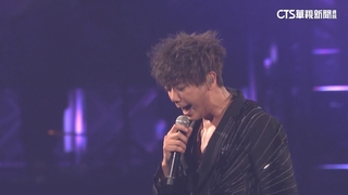 飆唱「死了都要愛」破音　信自嘲：不該當第一首歌