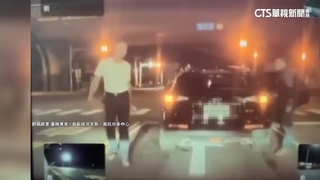 行車糾紛拿「一條吐司」威脅！　網笑：可能想加顆蛋