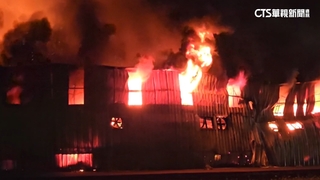 桃園汽機車回收場惡火！　濃煙竄天　1員工獲救