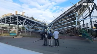 台中風雨球場施做太陽能板　屋頂倒塌險壓工人