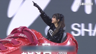 謝金燕大巨蛋表演嘉賓　開「紅色戰鞋」進場嗨翻