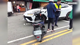 刮中千萬！　騎士違規跨雙黃線　擦撞藍寶堅尼