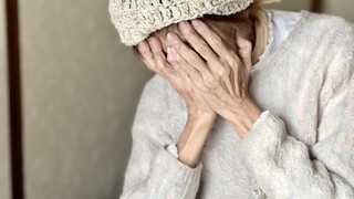 獨居老人「在家摔倒」起不來　求救護人員：就讓我這樣走