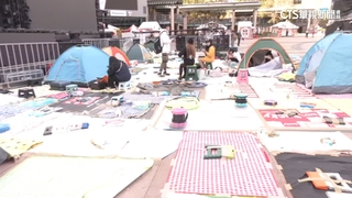 耶誕城卡位戰　粉絲搭帳棚.鋪地墊排演唱會