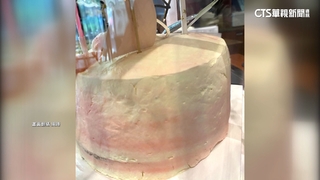 客製蛋糕慶女兒周歲　母怒砸爛控「與網照差很大」