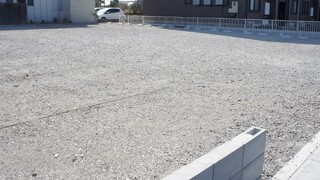 惡鄰長期霸占空地停車　她裝鐵門反遭嗆：找立委來喬