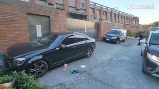 開到睡著！「砰」一聲撞警車　嚇壞路邊測速警