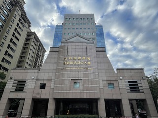 打擊運動賽事黃牛！加價轉售票券最高50倍罰鍰 大量掃票最重判3年