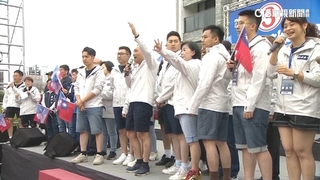 蹽落去！　侯友宜「穿短褲」吹寒風　台中造勢激士氣