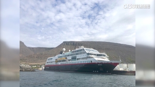 挪威郵輪北海航行　遇巨浪停電失動力