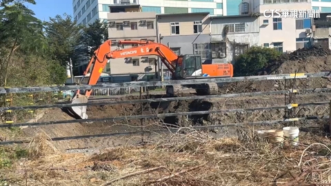 柯農地挨批「逃漏稅」 陳佩琪秀3萬4554元補稅單