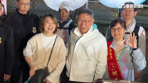 柯爸跌倒受傷 柯文哲臨時回故鄉探視兼助選