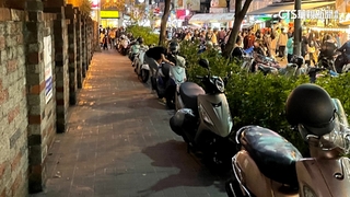 校旁人行道整排機車違停　中一中生勸導反遭辱罵