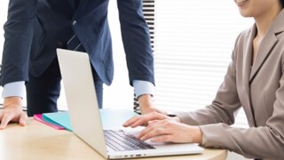 身體不適想請生理假　主管卻當眾問她「上個月不是XX號來」？