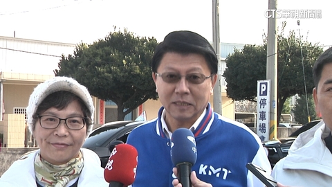 中一激戰區 蔡壁如找謝龍介車掃 蔡其昌派妻掃市場