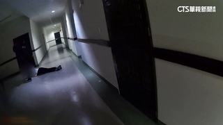 機警！女人質發定位給朋友　對警「比7暗示有槍」