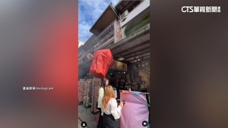 遊客放天燈險燒店！　店員急搶救「雙聲道」韓文安撫