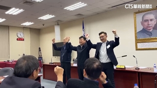 戲劇性退讓！　傅崐萁牽「韓江配」喊：兄弟是永遠的