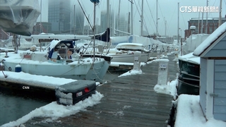 美國居大不易　省錢船屋過起另類「漂流生活」