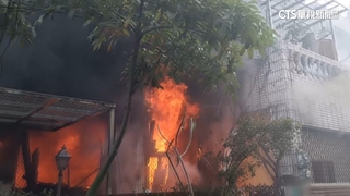 台南透天厝火　母子救出送醫不治.幼女搶救中