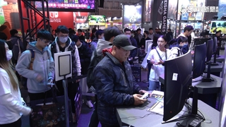 電玩展DAY3遇週末　試玩遊戲體驗.隊伍大排長龍