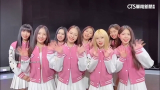 13歲女偶像高顏質.歌舞強　開口笑意外曝「換牙期」