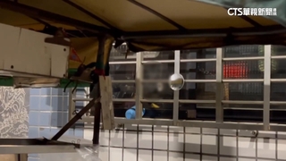 曾有糾紛！公寓外驚見「鬼臉照」　附近夜歸居民嚇壞