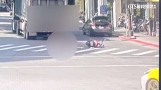 聯結車右轉疑未減速　女騎士遭撞捲車底當場死亡