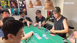 「戰堂吳亦凡」牌桌照　陳零九：朋友家打牌　阿滴：不熟