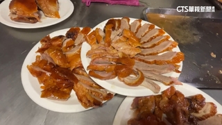 過年開吃！　高雄烤鴨店.台南30年麵包店湧搶買人潮