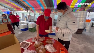 今晚圍爐團圓了！　各地採買年菜攤位大排長龍