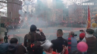 迎接龍年　香港「新春花車匯演」睽違4年再登場