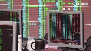 黃仁勳「AI已達引爆點」　台股AI族群盤中漲跌互見