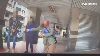 路人站騎樓玩寶可夢遭驅趕　婦堅持：不能逗留