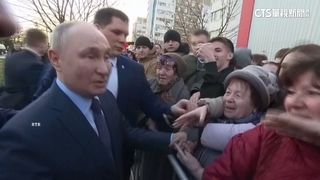 普丁走訪俄南部　與支持者擁抱展現親民