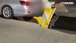 台南天坑吞噬小貨車！　工地周遭災情慘　車主無奈