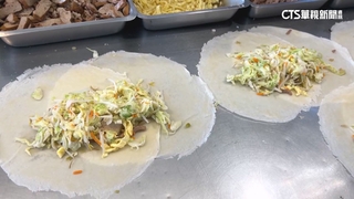 憂人手不足民眾排長龍　台南國華街春捲祭「限購令」