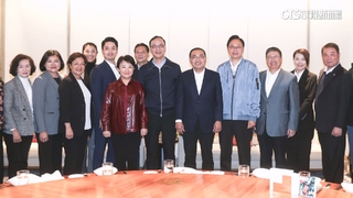 出庭後拜會羅智強.徐巧芯　高虹安駁「向藍取暖」