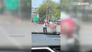 想紅？　外送員等紅燈下車跳科目三　違規吃罰單