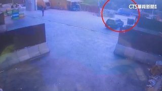 進口名車無照逆向撞五傷　警到場駕駛還裝傻