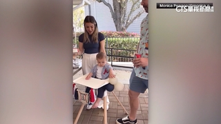 佛州1歲男童臭臉慶生　逗趣表情變小小網紅