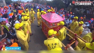 媽祖回鑾「彰化海線」最辛苦　熱翻！轎班每小時換班