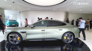 小米電動車售價打價格戰　專家：將瓜分特斯拉市占