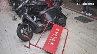 蘆洲深夜機車突遭砸　員警追入靈堂逮捕9嫌！