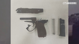 男心情差亂噴滅火器　還持瓦斯槍與警對峙