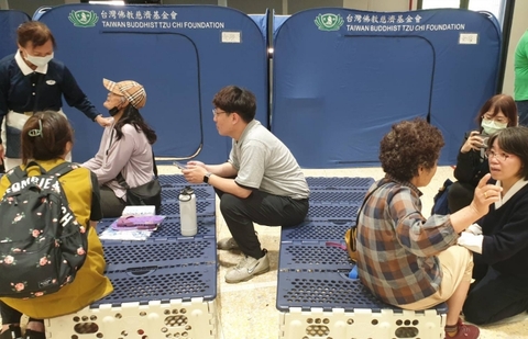0403花蓮大地震 慈濟啟動救災機制 安置中心急送熱食、福慧床