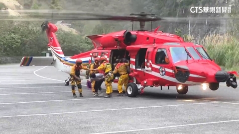 溫馨!九曲洞民眾脫困 母女重逢感動相擁而泣