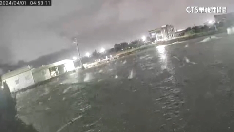 地震前躁動! 數千隻虱目魚「反覆躍出水面」