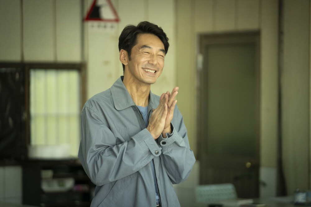 李李仁飾演林嘉俐及孫綻的大哥，總是用愛與包容照顧著大家。